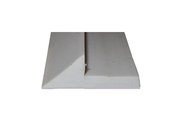 Fasliste 6x11x10x2.500 mm massiv trekant m/fane